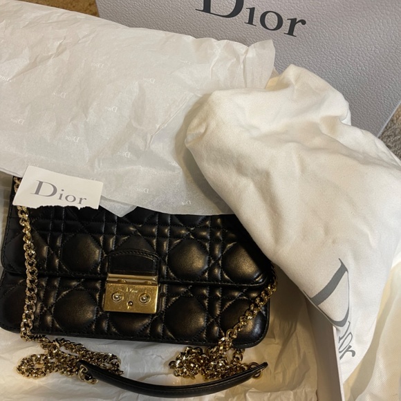 Christian Dior - Picture 3 of 7